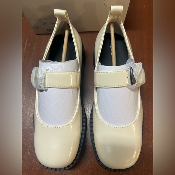 Charles & Keith Women’s White Mary Janes - Picture 3 of 7